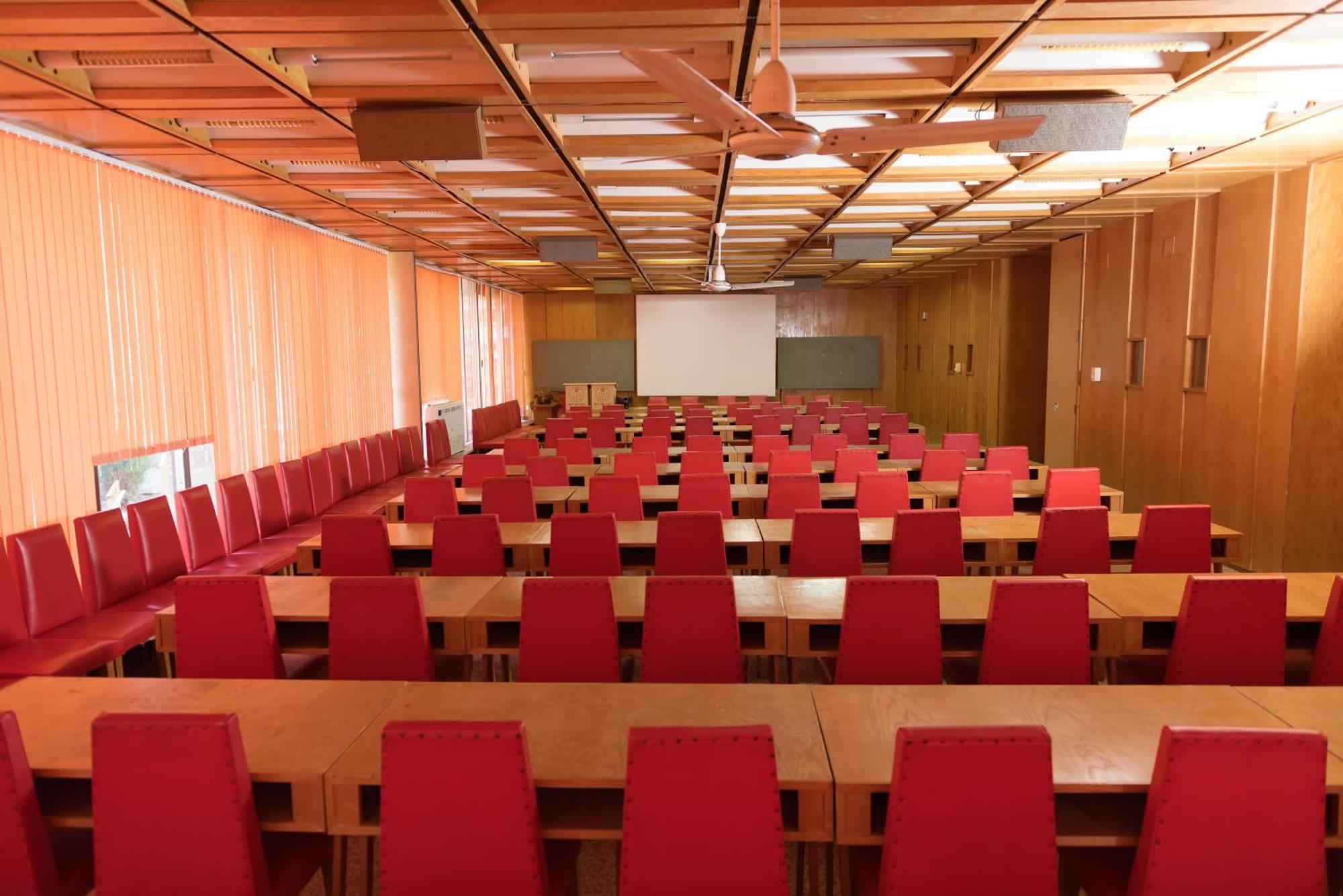 Hotel International Of Scientists Joliot Curie